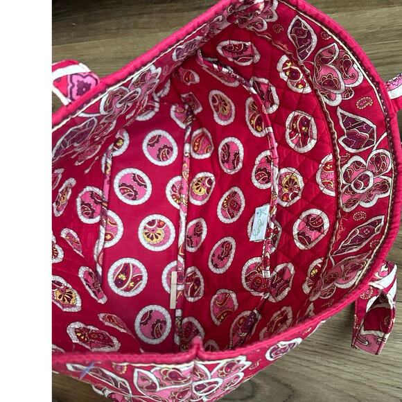 Vera Bradley Large Quilted Tote Pink Paisley Symphony in Hue Shoulder Bag - Picture 4 of 7